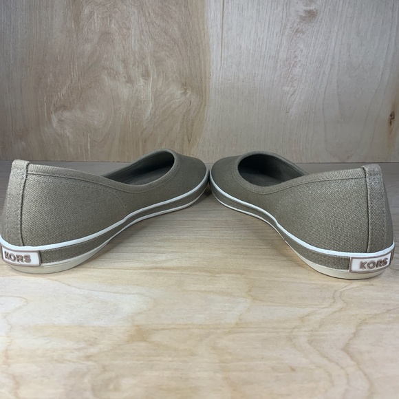 KORS by Michael Kors TRAFFIC Flat - Picture 5 of 8